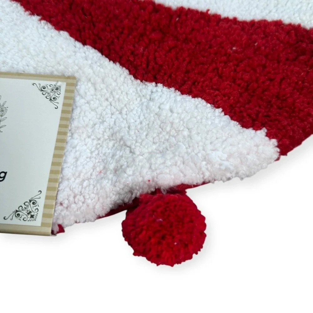 Warm Wishes Holiday Bath Rug Red White Peppermint Swirl Pom Pom 26in Round NEW
